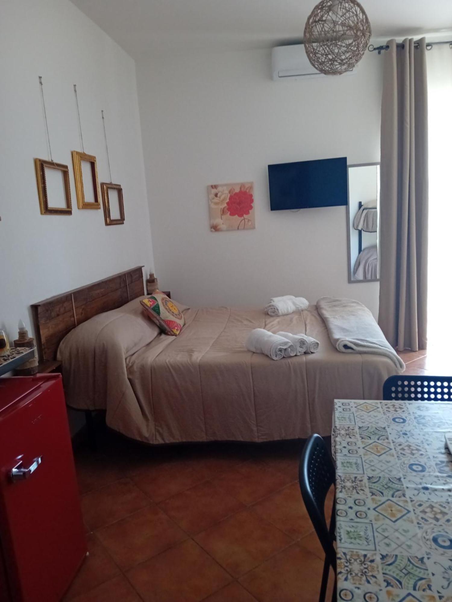 Bed & Breakfast Acquaviva Di Vullo Vincenzo Acquaviva Platani Bilik gambar