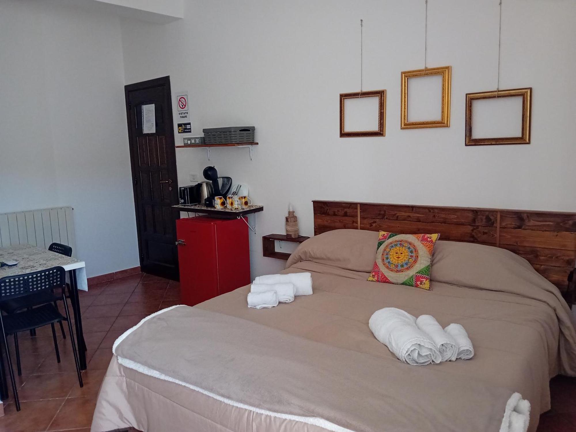 Bed & Breakfast Acquaviva Di Vullo Vincenzo Acquaviva Platani Bilik gambar